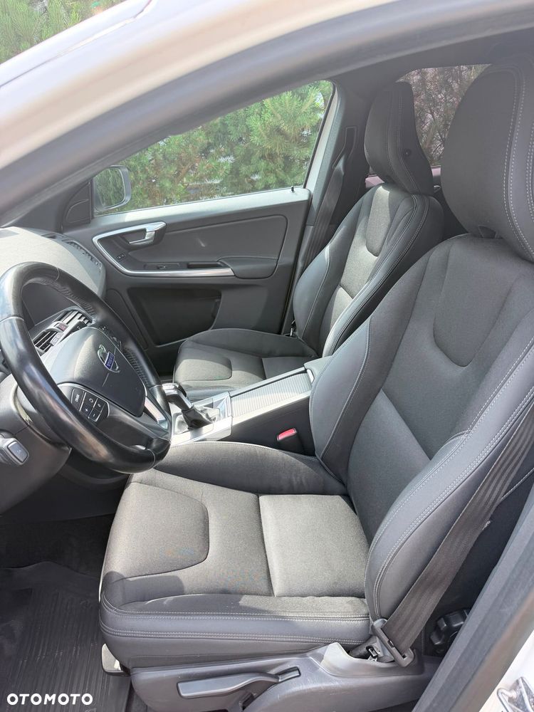 Volvo XC 60 - 6