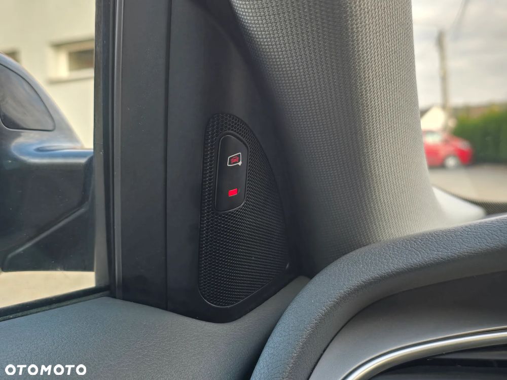 Audi A4 Avant 2.0 TDI Quattro S tronic - 25