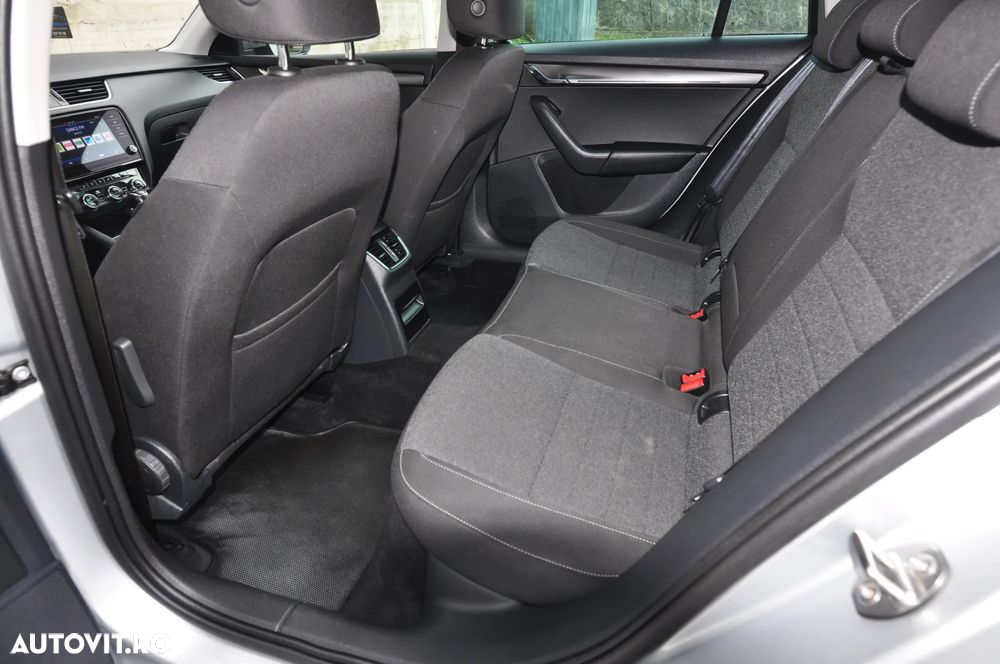 Skoda Octavia 1.6 TDI DSG Soleil - 8