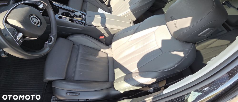 Skoda Superb 2.0 TDI SCR 4x4 L&K DSG - 20