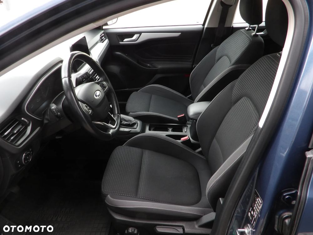 Ford Focus 1.0 EcoBoost Trend Edition - 16