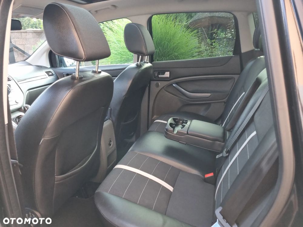 Ford Kuga 2.0 TDCi Titanium - 8