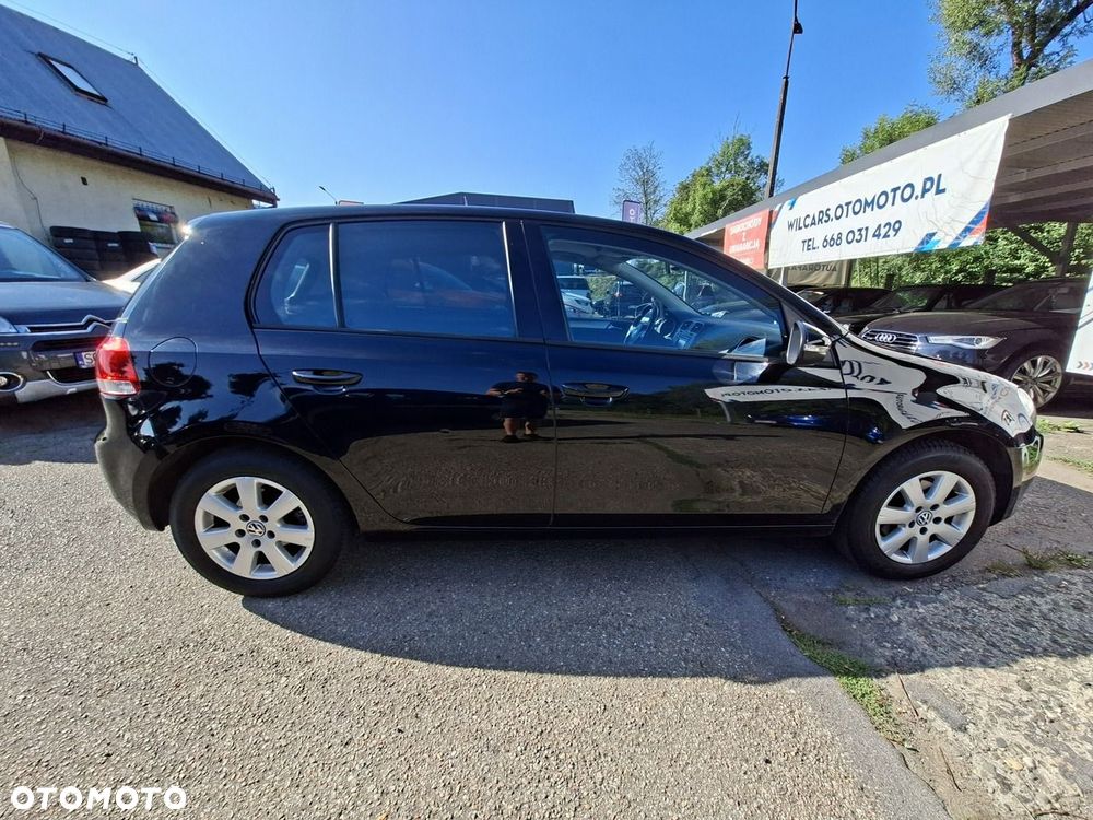 Volkswagen Golf - 6