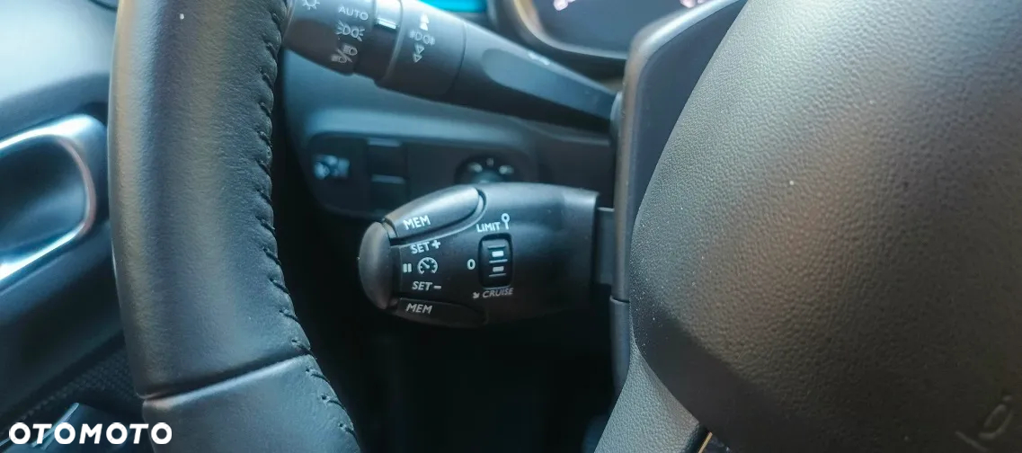 Citroën C3 1.2 PureTech Shine - 29