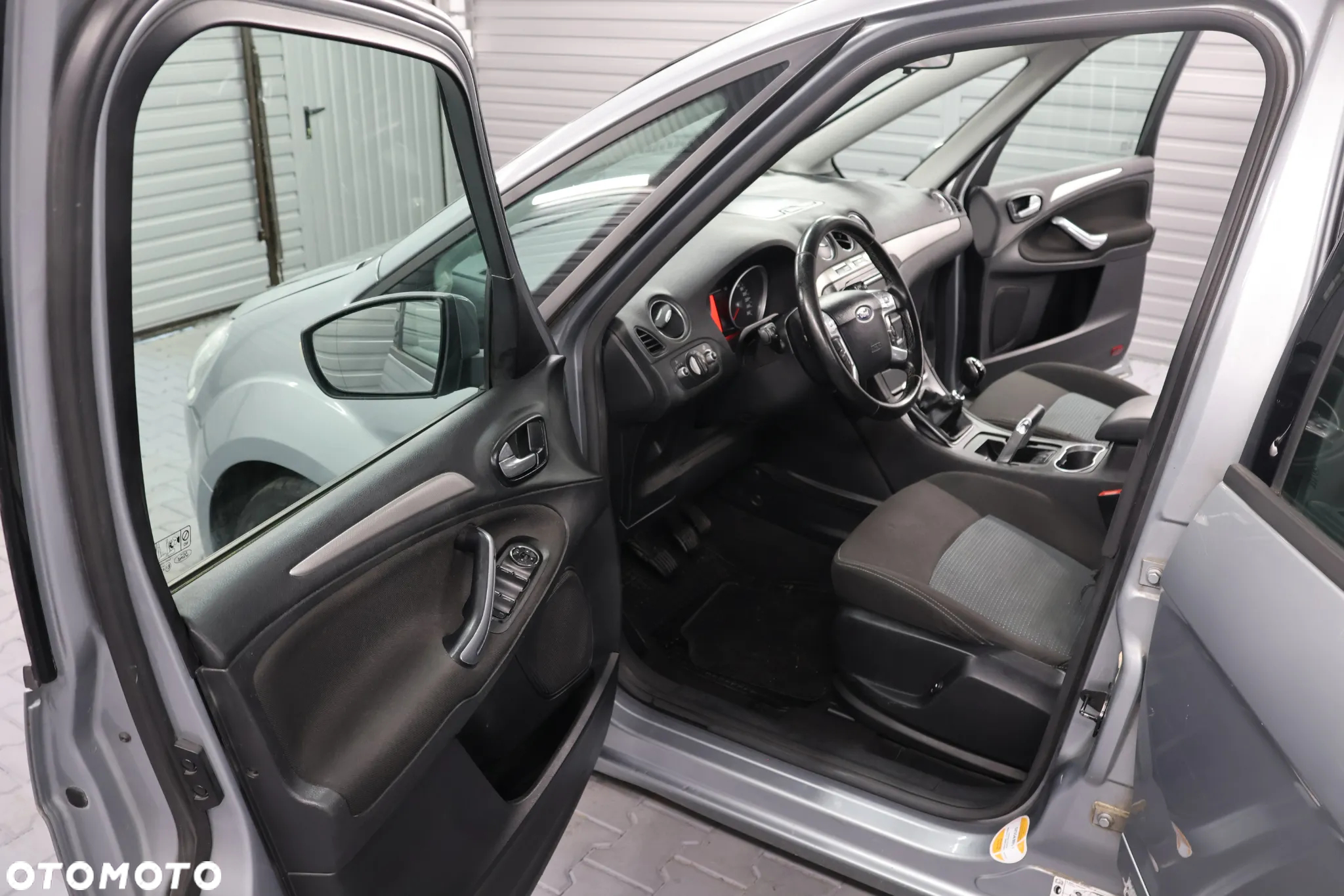Ford Galaxy 1.6 T Trend - 8