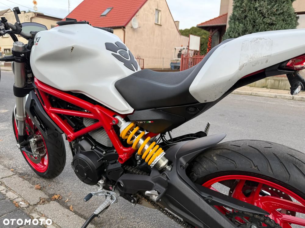 Ducati Monster - 22