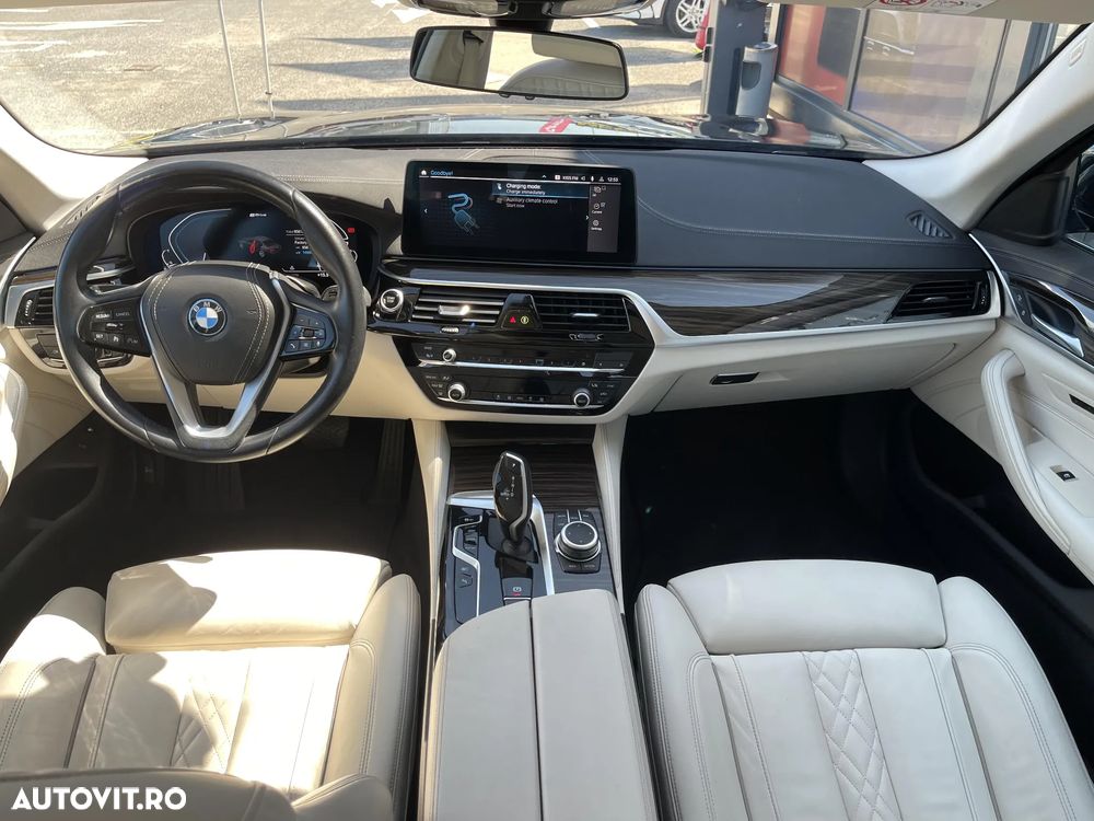 BMW Seria 5 530e Aut. Luxury Line - 17