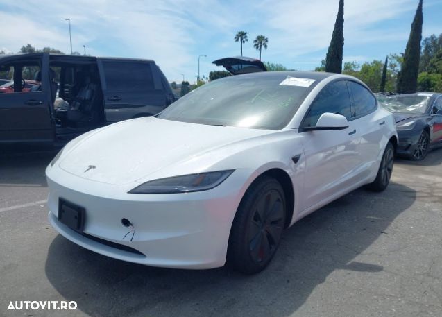 Tesla Model 3 Standard - 4