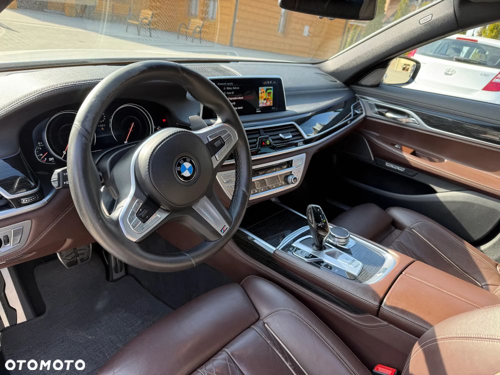 BMW Seria 7 - 21