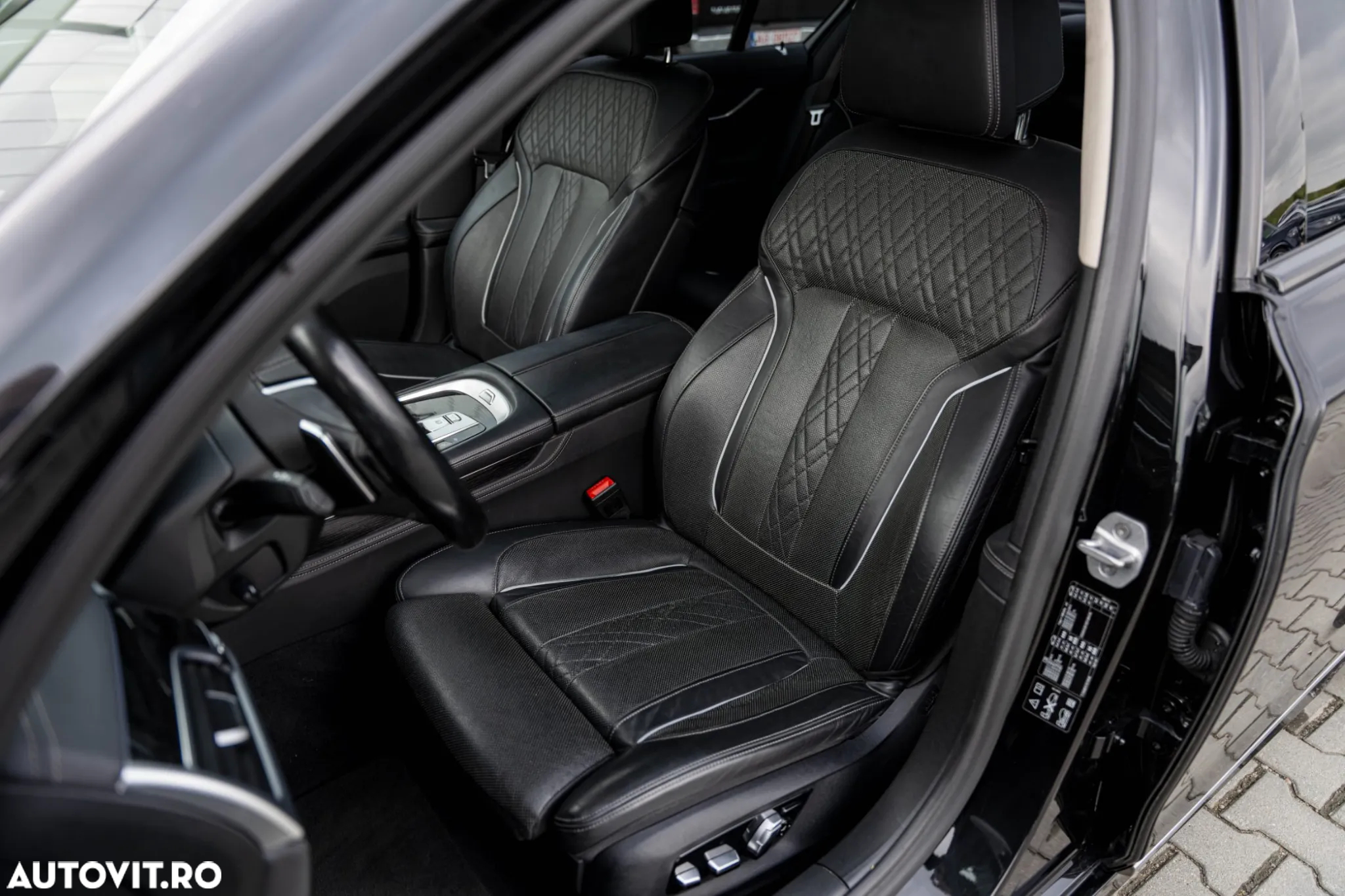 BMW Seria 7 740d xDrive - 15