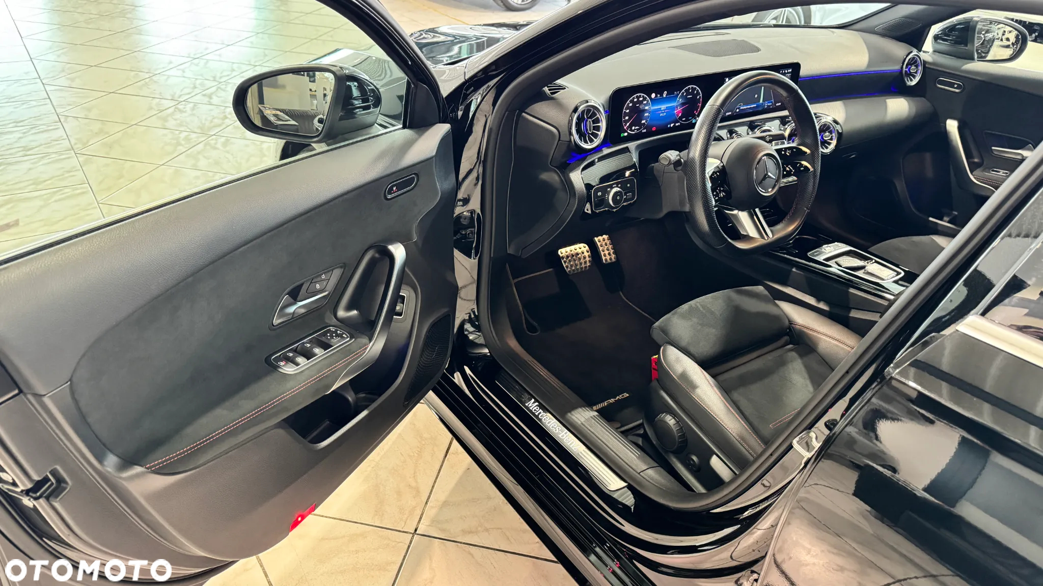 Mercedes-Benz Klasa A 220 4-Matic AMG Line 7G-DCT - 11