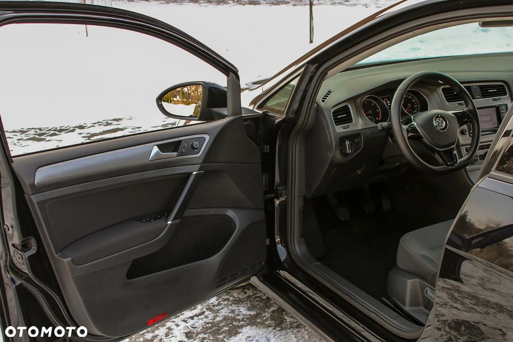 Volkswagen Golf 2.0 BlueTDI Highline - 35