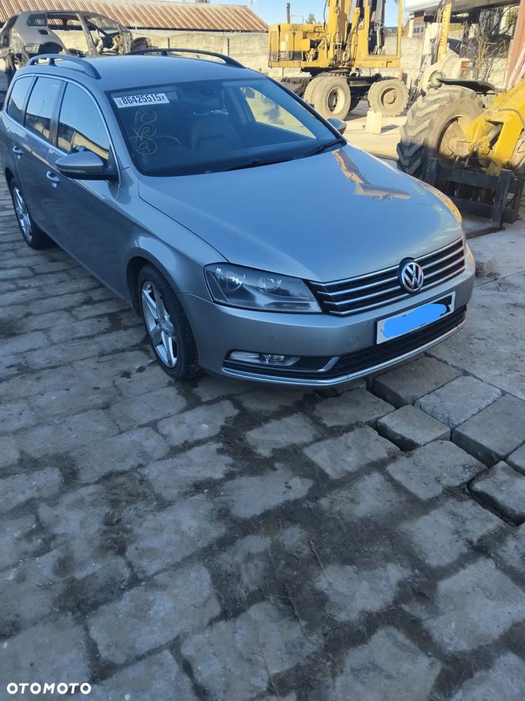 Maska zderzak błotnik klapa Passat B7  LB7W - 2