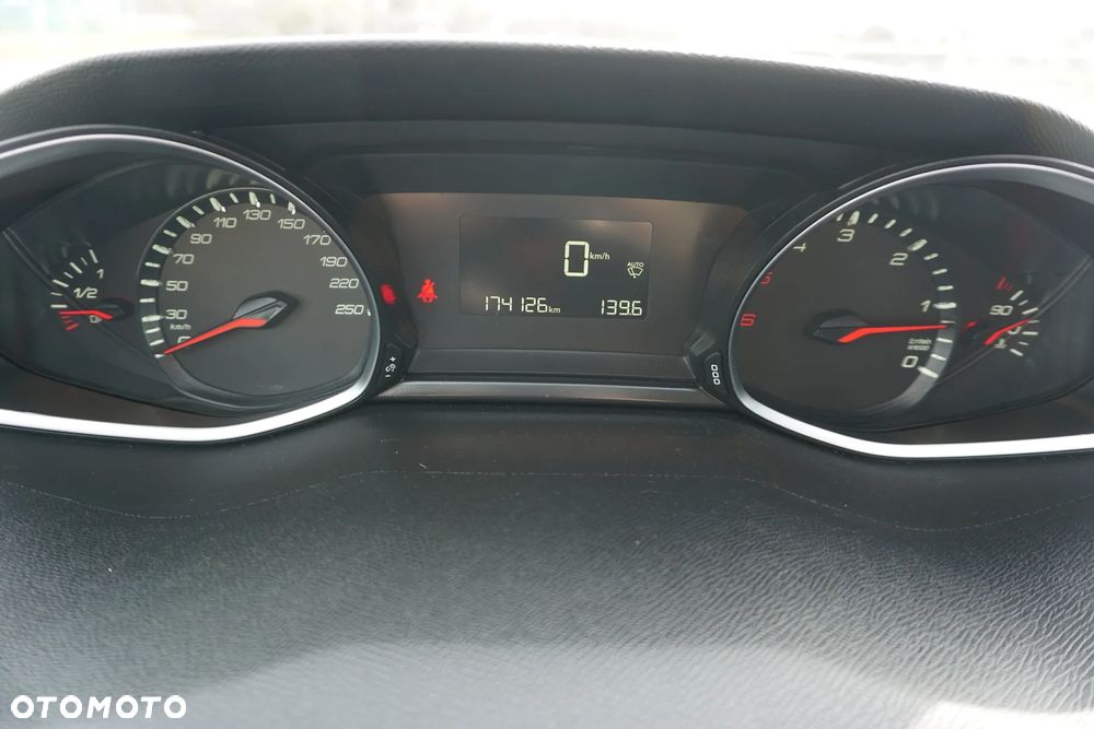 Peugeot 308 1.6 BlueHDi Active S&S - 10