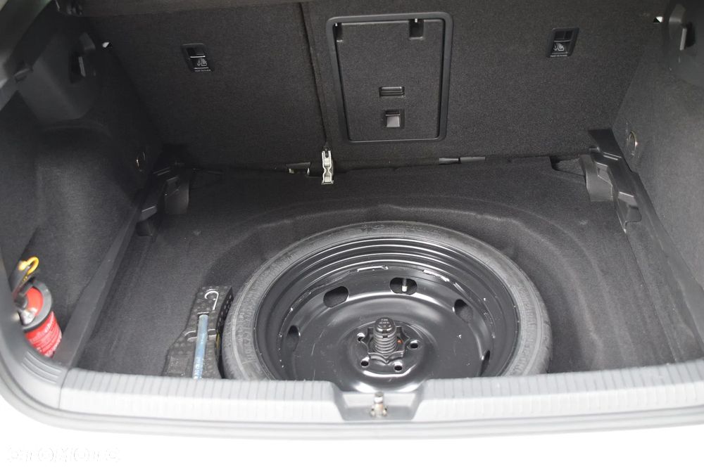 Volkswagen Golf 1.5 eTSI EVO Style DSG - 36