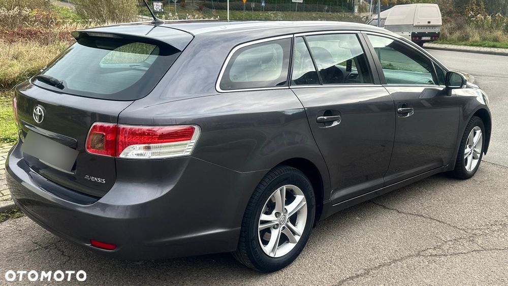 Toyota Avensis 2.0 D-4D 2010 - 6