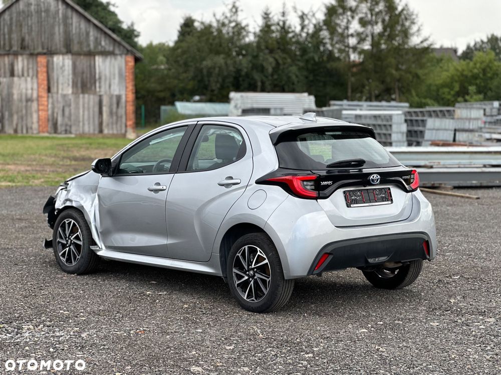 Toyota Yaris - 10