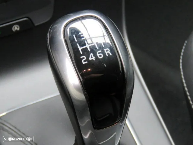 Volvo V40 2.0 D3 Momentum - 20