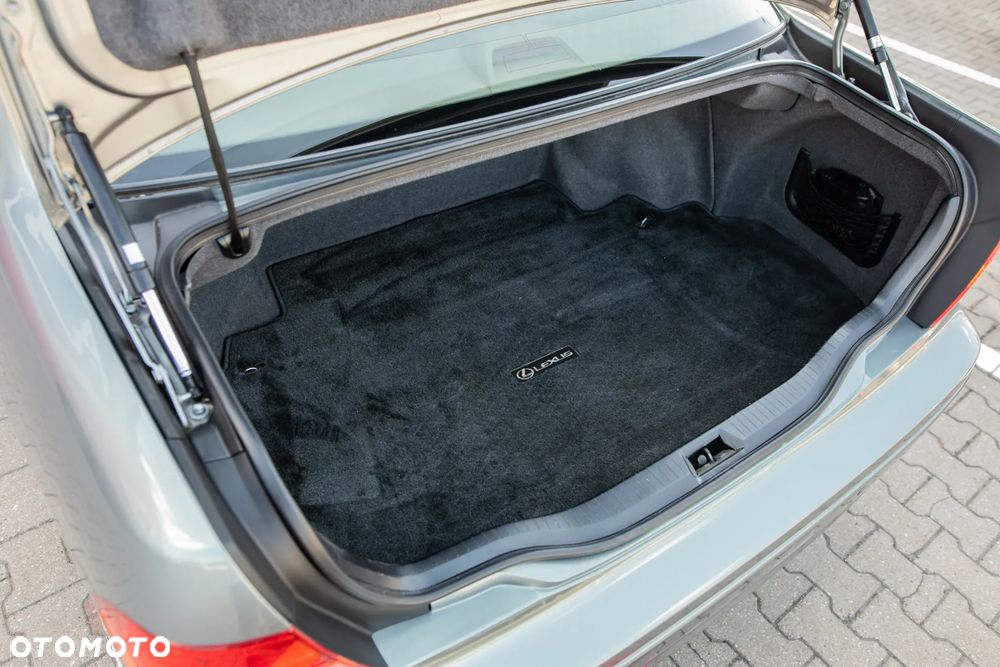 Lexus LS Prezydent - 31