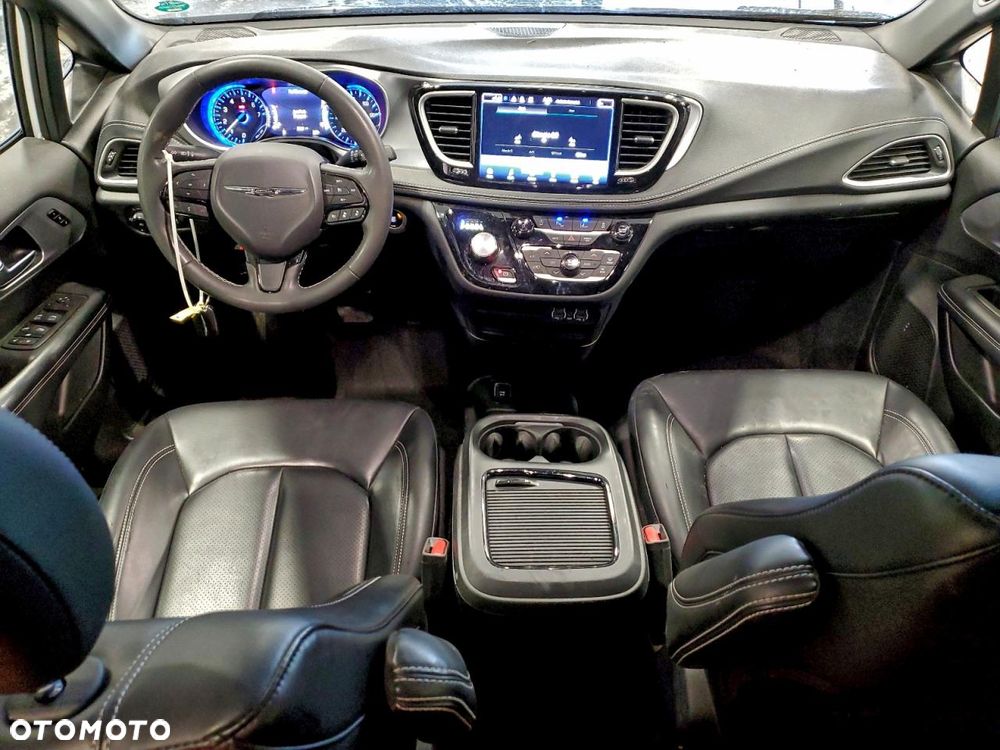 Chrysler Pacifica ver-45-tfsi-quattro-s-tronic-s-line - 9