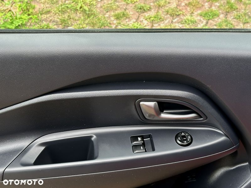 Kia Rio - 17