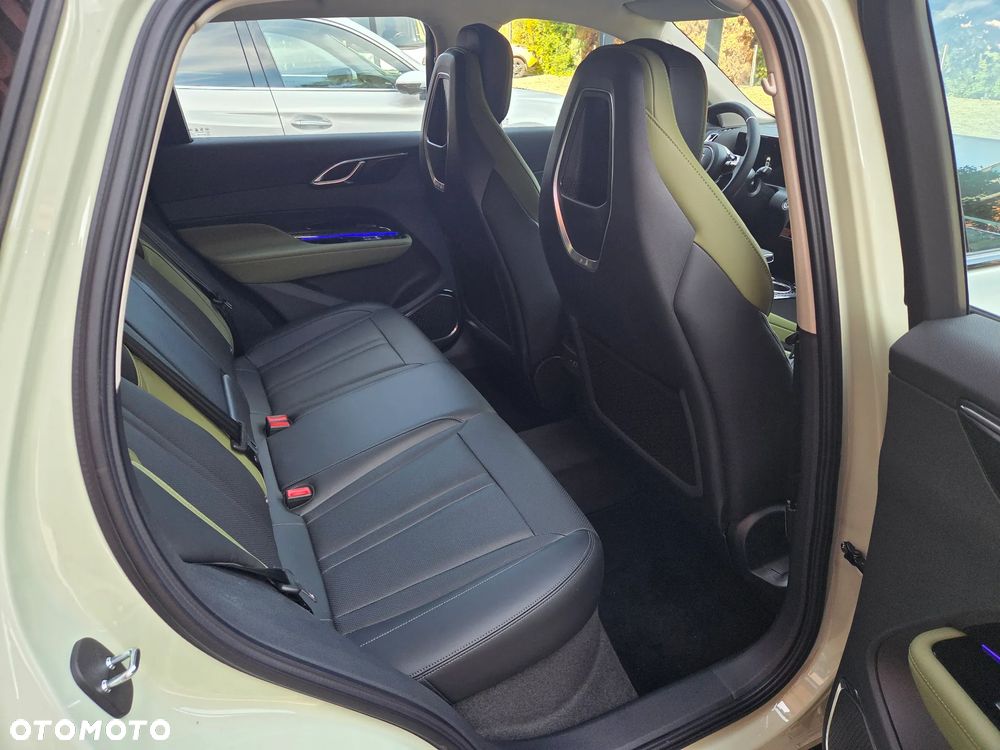 Hongqi HS3 1.5T FWD - 22