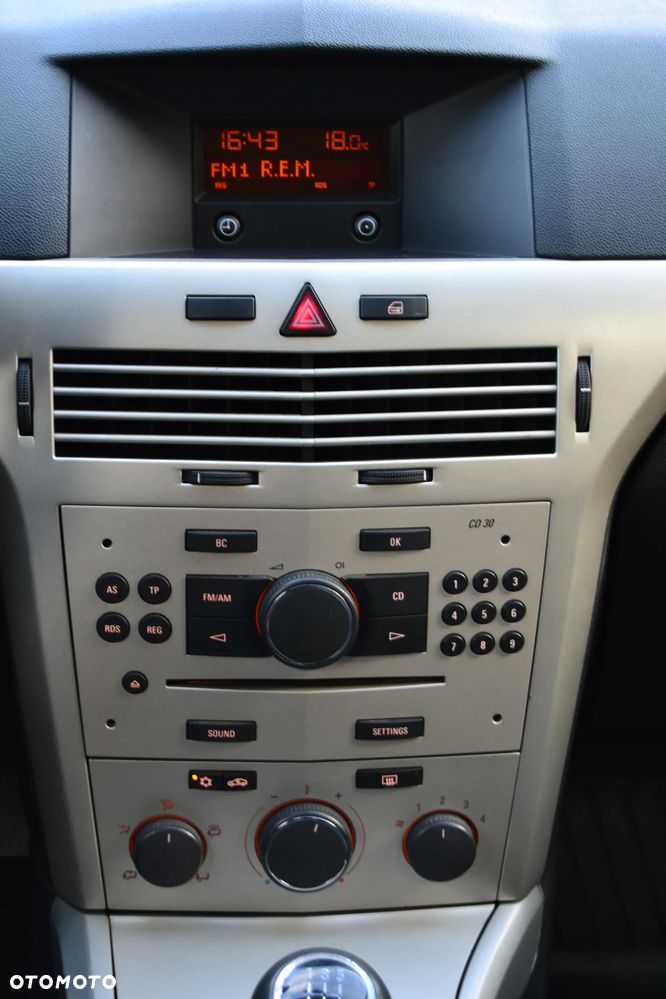 Opel Astra 1.7 CDTI Cosmo - 35