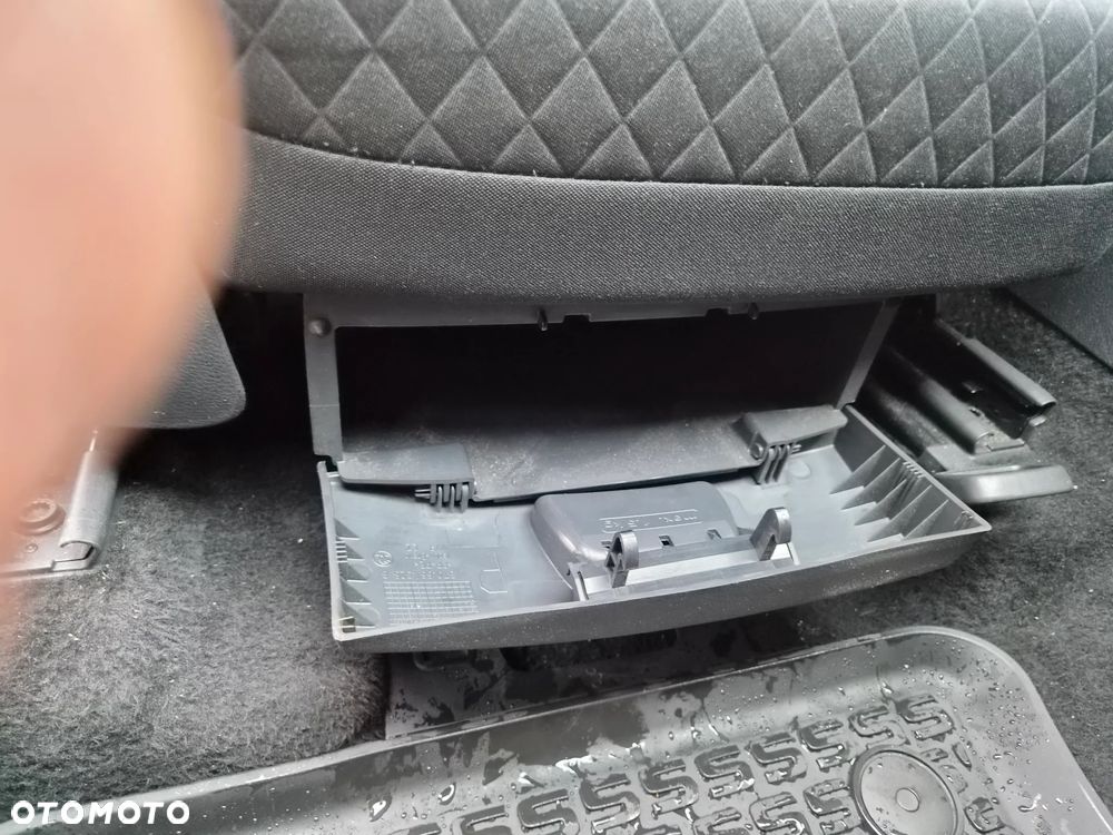 Skoda Superb 1.6 TDI Ambition DSG - 34