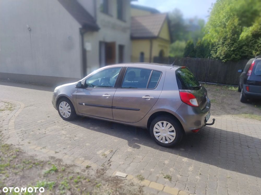 Renault Clio 1.5 dCi Alize - 5