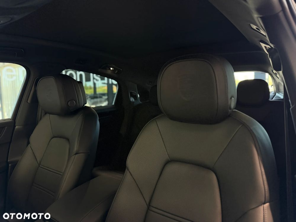 Porsche Cayenne E-Hybrid PHEV Black Edition - 22