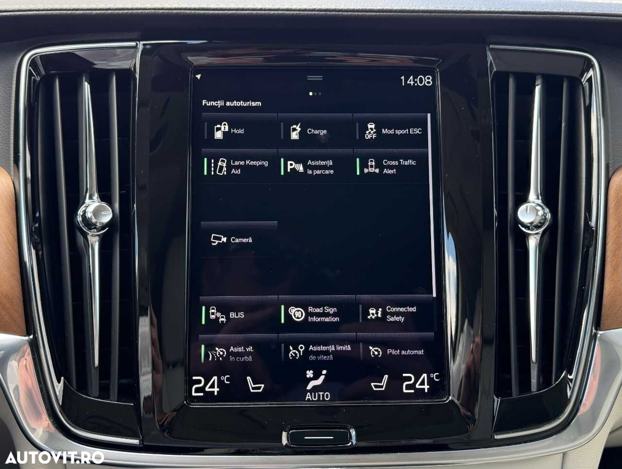 Volvo V90 T8 Recharge AWD Geartronic Inscription - 29