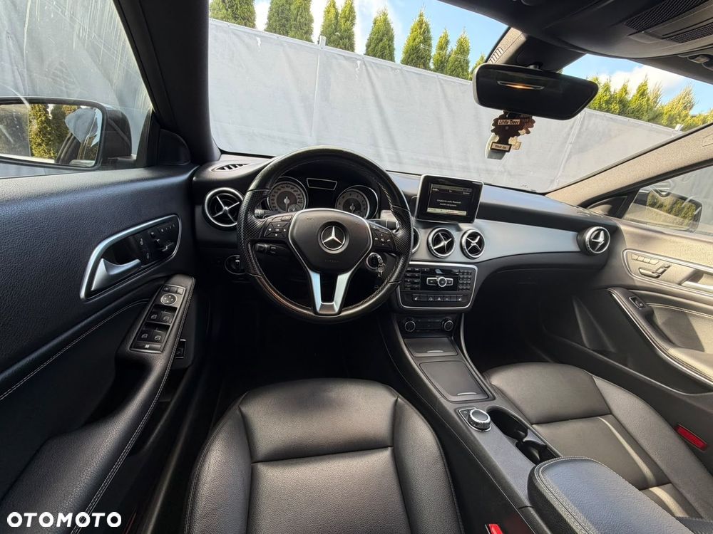 Mercedes-Benz CLA - 21