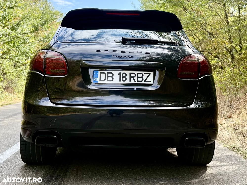 Porsche Cayenne 3.0 L V6 - 18