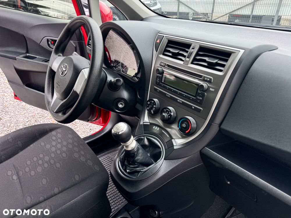 Toyota Verso S 1.33 VVT-i - 24