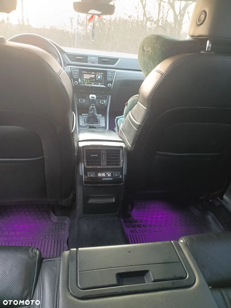 Skoda Superb 1.6 TDI Style - 10