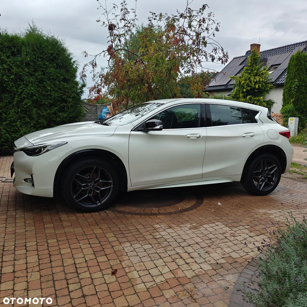 Infiniti Q30 1.6t Sport Tech 7DCT - 5