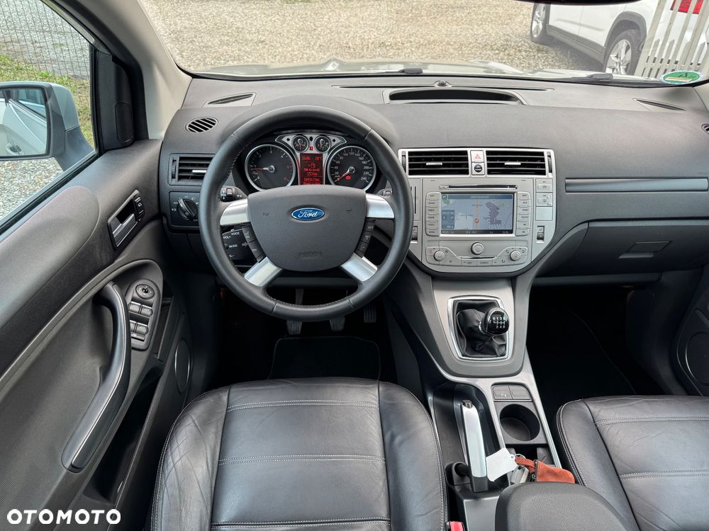 Ford Kuga 2.0 TDCi 4x4 Titanium - 22