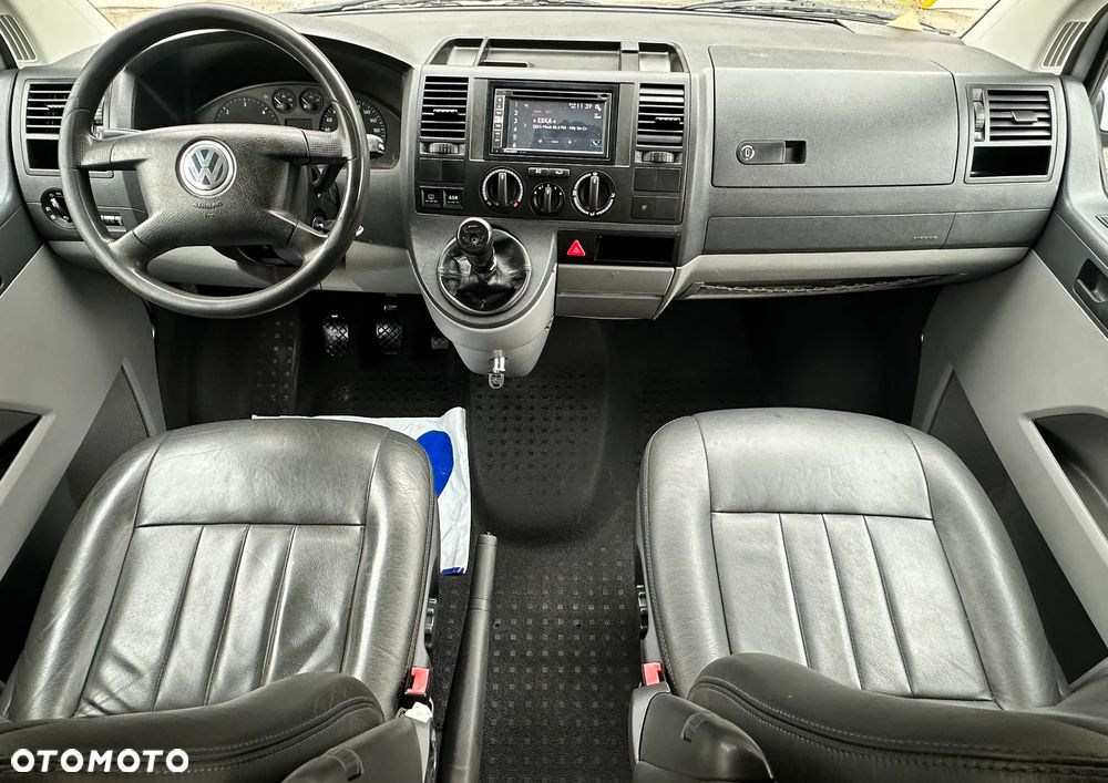 Volkswagen Multivan - 4