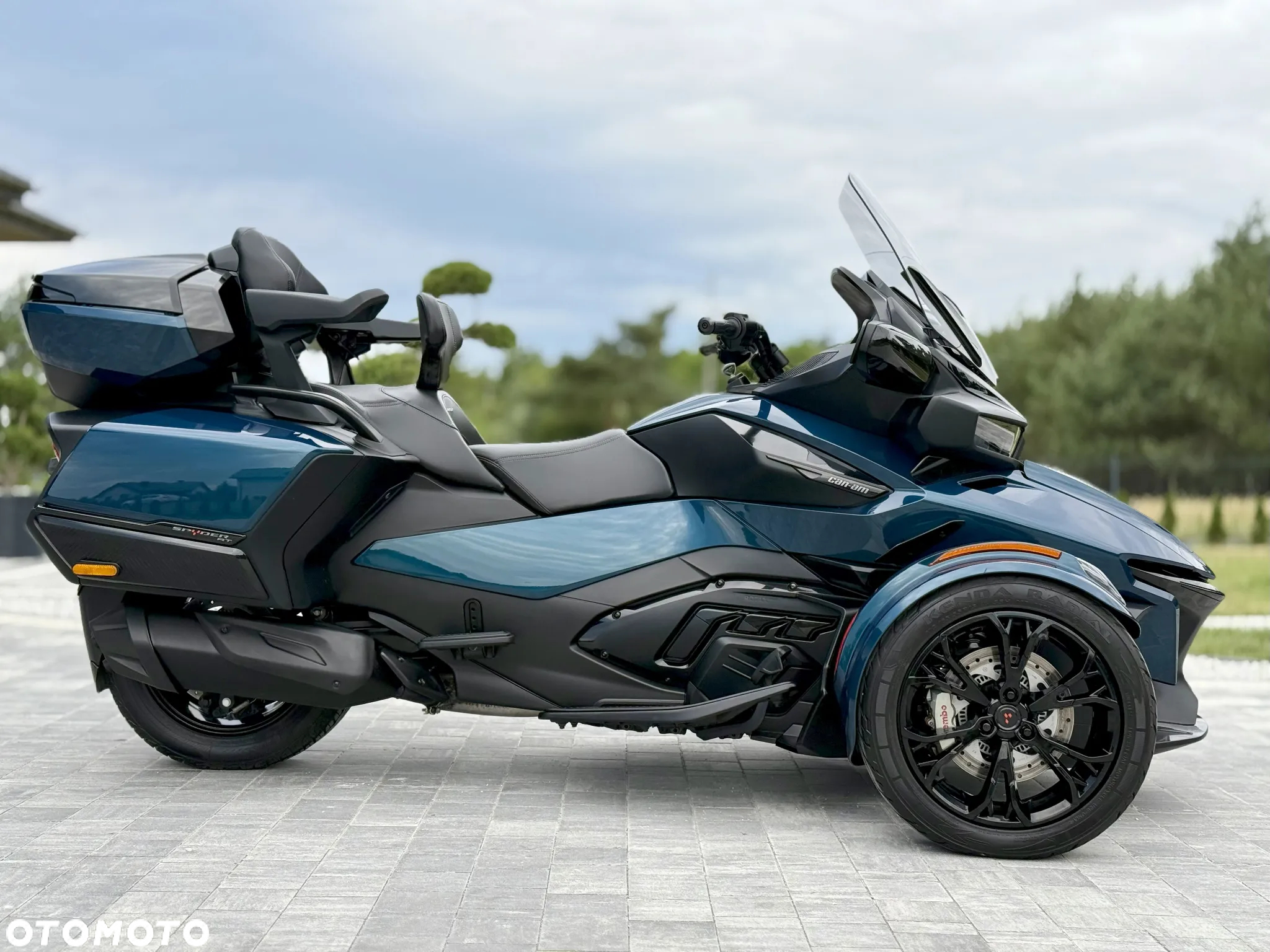 Can-Am Spyder - 32