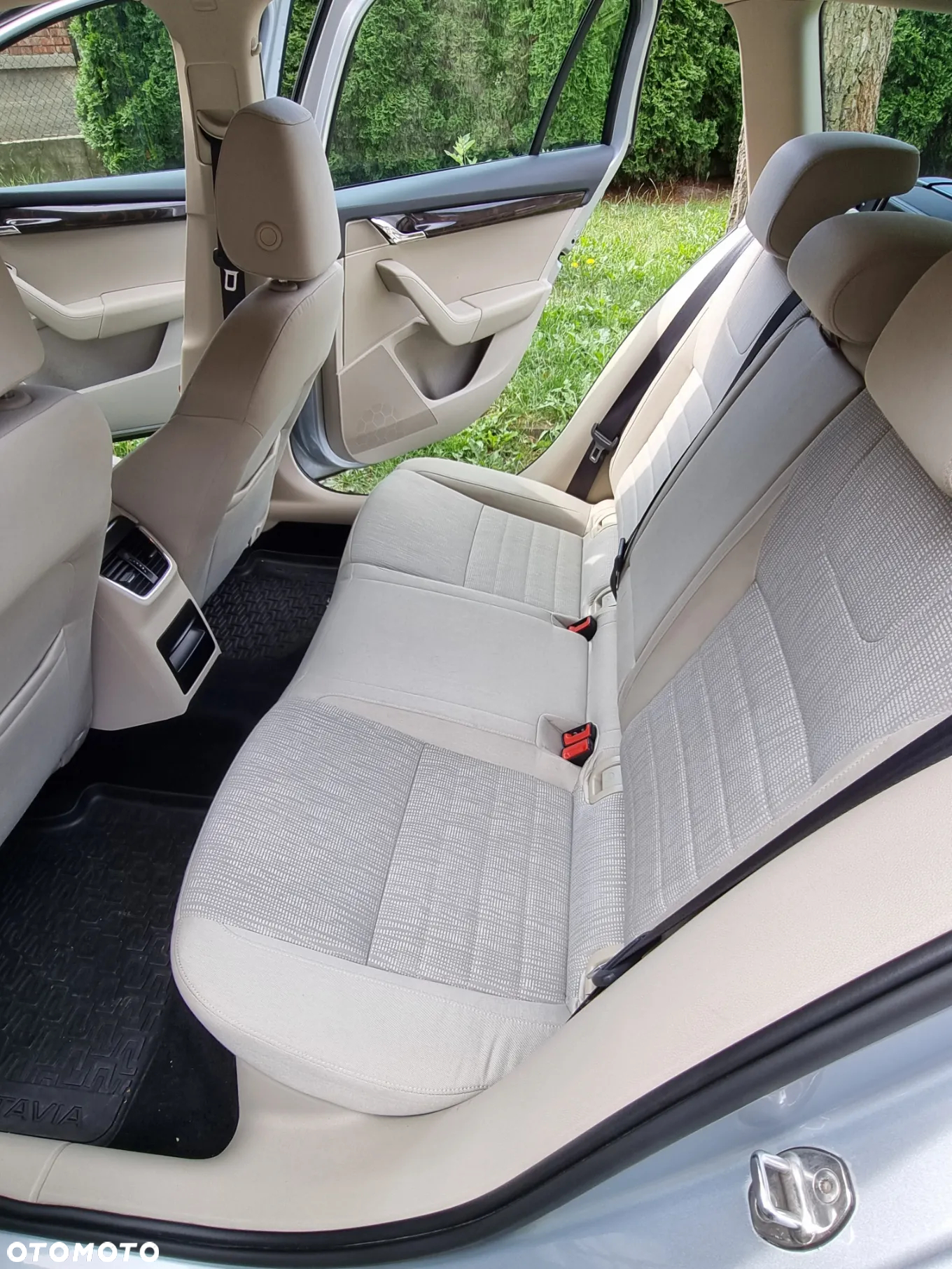 Skoda Octavia 1.6 TDI Elegance - 9