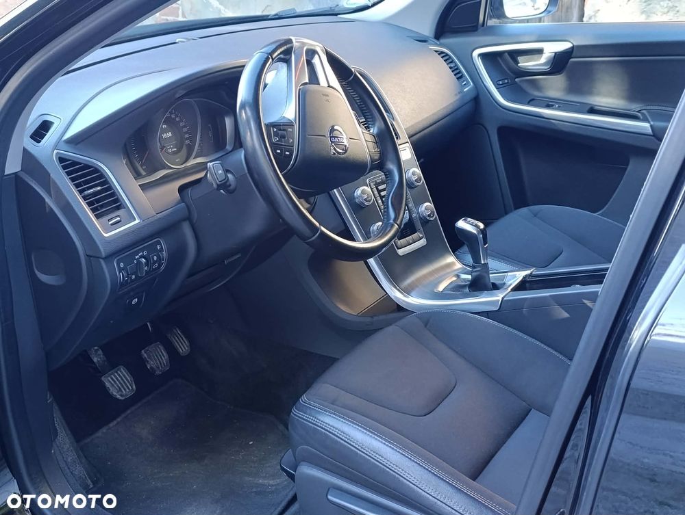 Volvo XC 60 D4 Momentum - 3