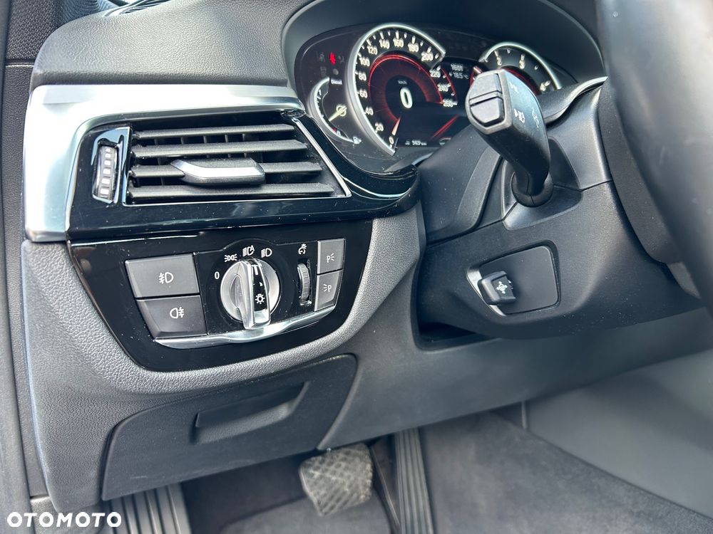 BMW Seria 5 520d Luxury Line - 17