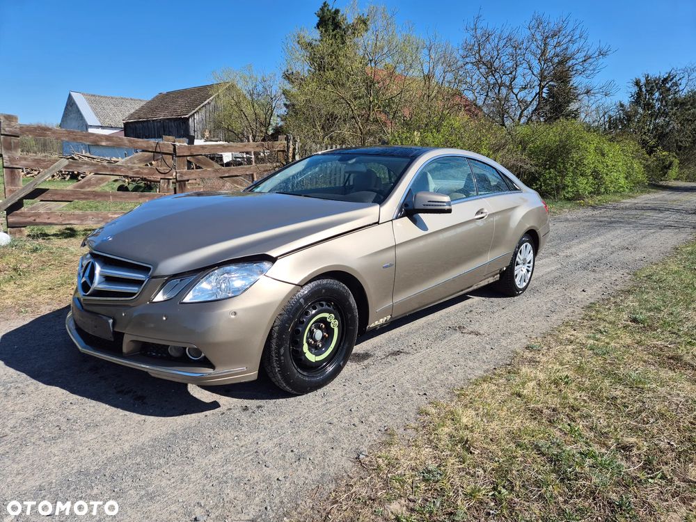 Mercedes-Benz Klasa E 250 CGI BlueEFFICIENCY Automatik Avantgarde - 2
