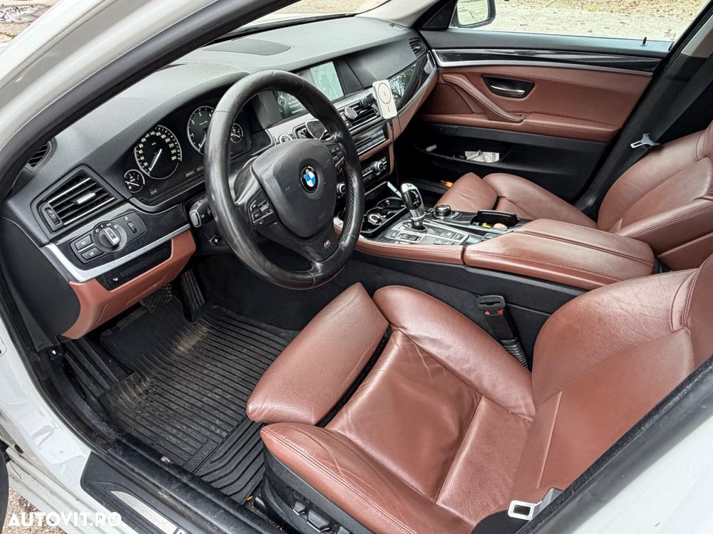 BMW Seria 5 525d xDrive AT - 14