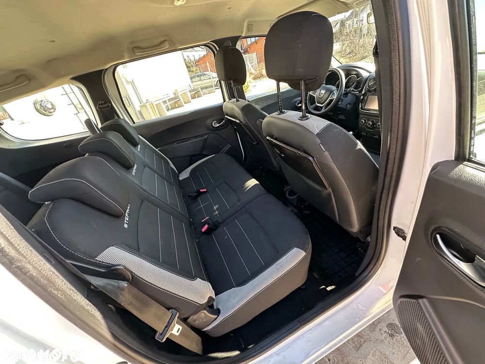 Dacia Lodgy TCe 115 Stepway - 11