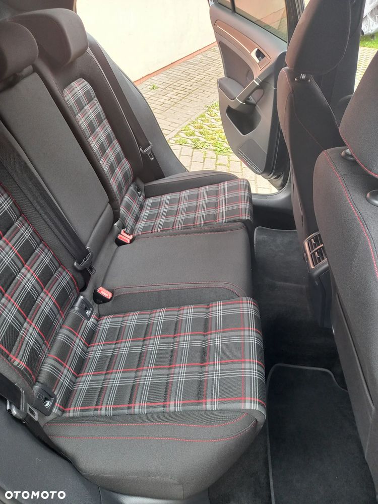 Volkswagen Golf 2.0 TSI BMT GTI Performance - 13