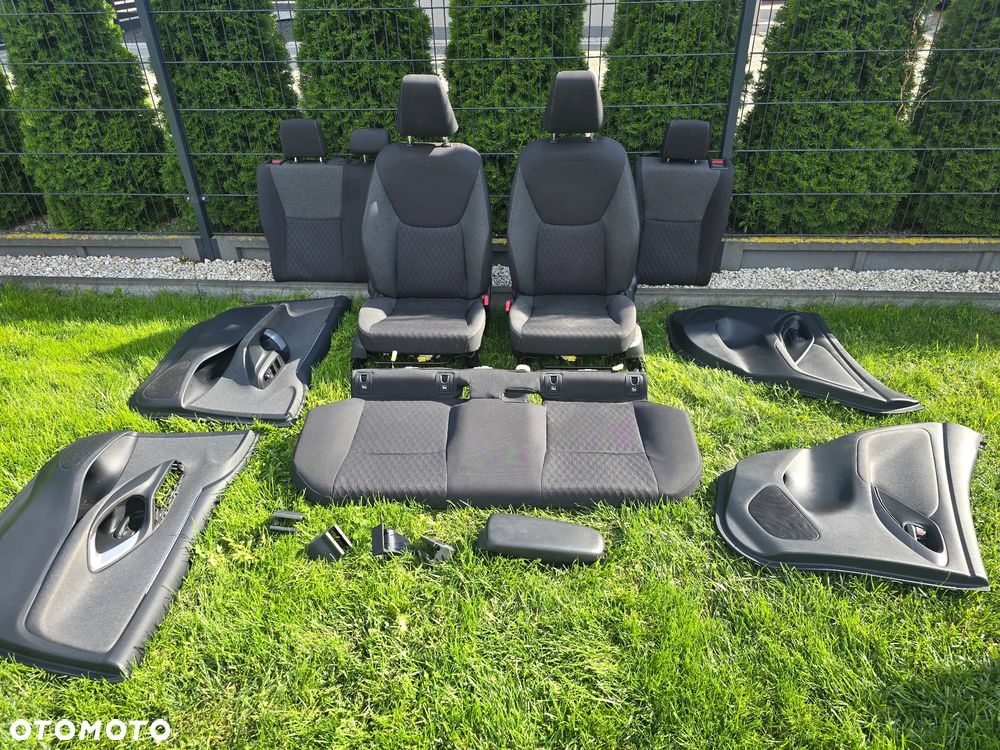 TOYOTA YARIS IV FOTELE KANAPA WNĘTRZE EUROPA - 7