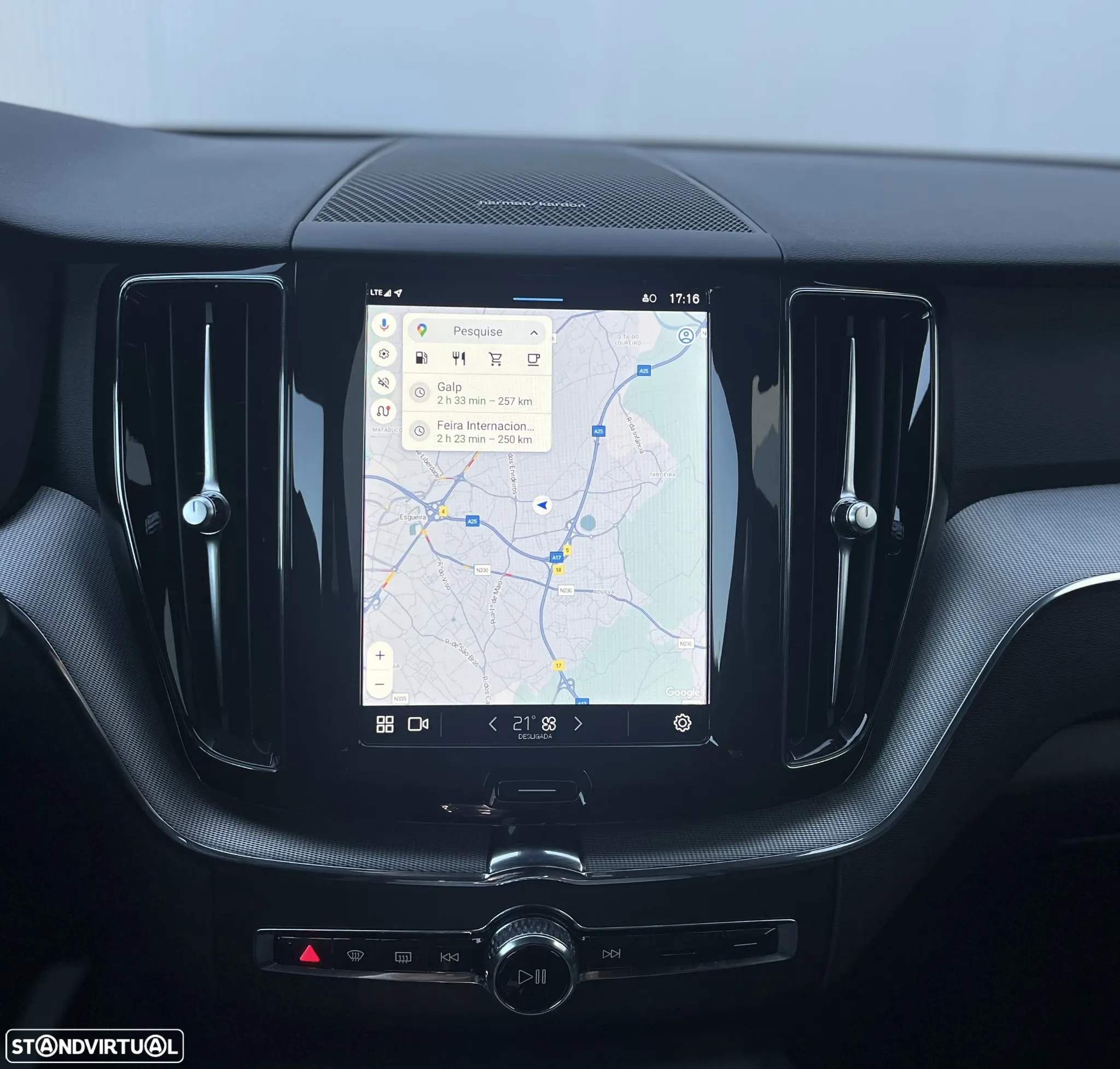 Volvo XC 60 2.0 B4 Plus Dark - 22