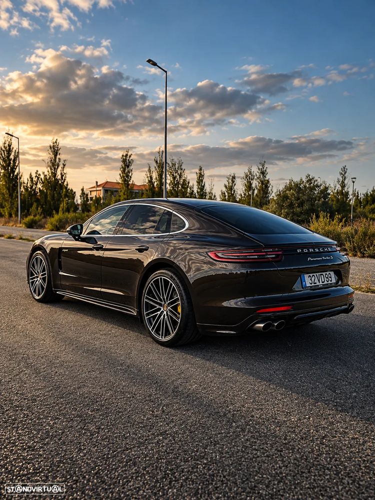 Porsche Panamera - 8