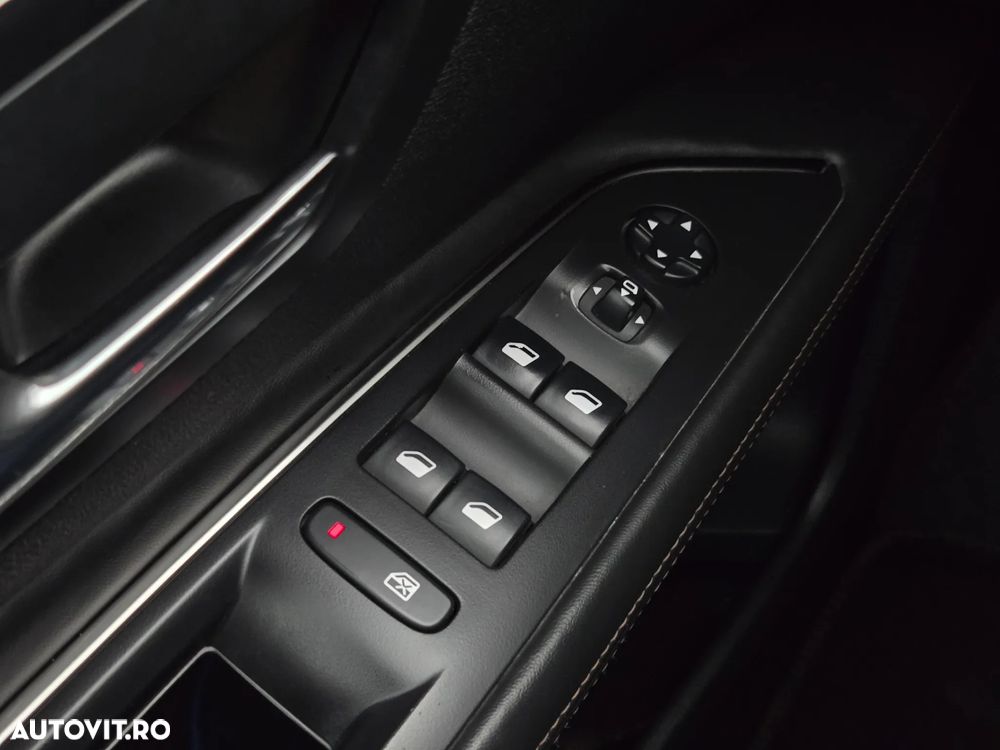 Peugeot 3008 BlueHDi 180 Stop & Start EAT6 GT - 28